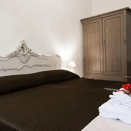 Charming Fiesolana In Heart Of Apartment